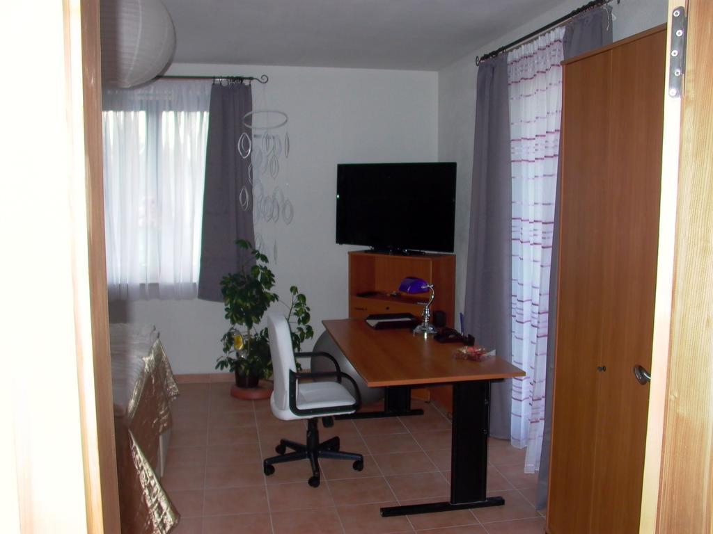 Gaestezimmer Ferienwohnung Villa Alexa, Mit Wallbox Woltersdorf  Room photo